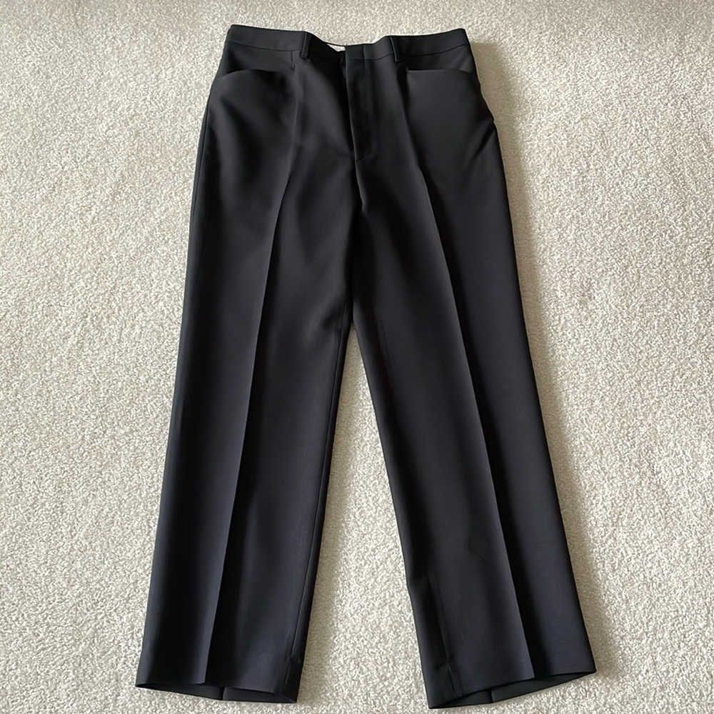 Haggar Men’s Flat Front Wide Leg Black Dress Pants